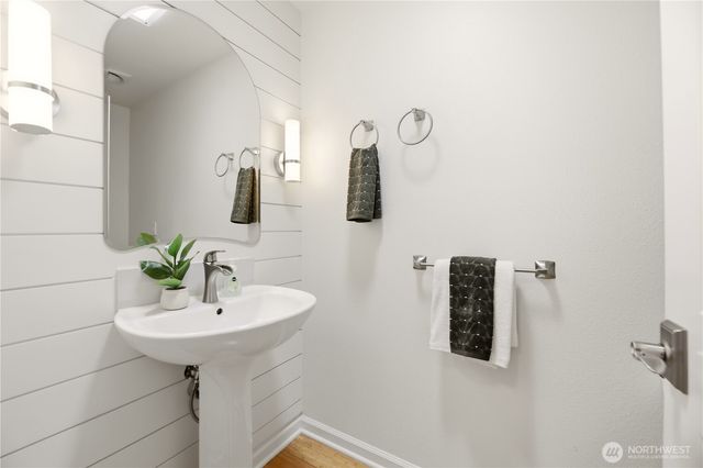 10310 117th Place NE, Kirkland, WA 98033