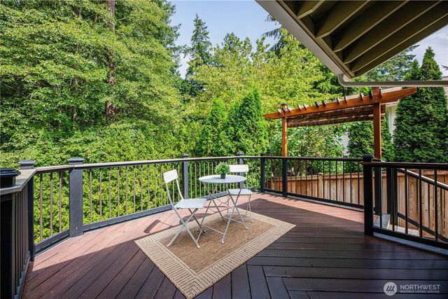10310 117th Place NE, Kirkland, WA 98033