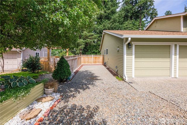 10310 117th Place NE, Kirkland, WA 98033