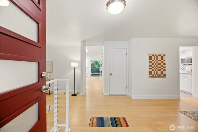 10310 117th Place NE, Kirkland, WA 98033