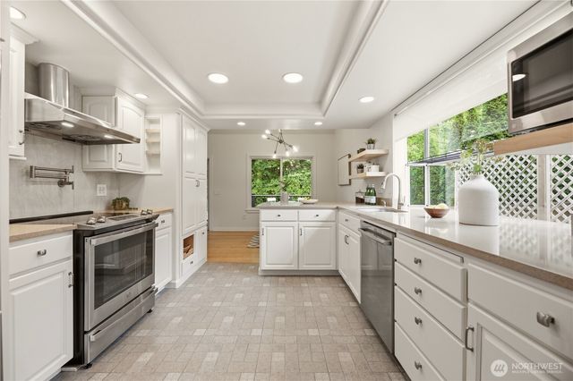 10310 117th Place NE, Kirkland, WA 98033