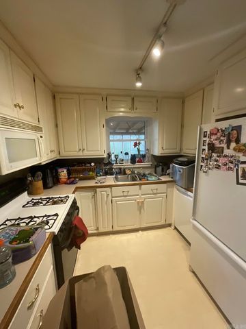 75 Purdue Circle, Little Rock, AR 72204