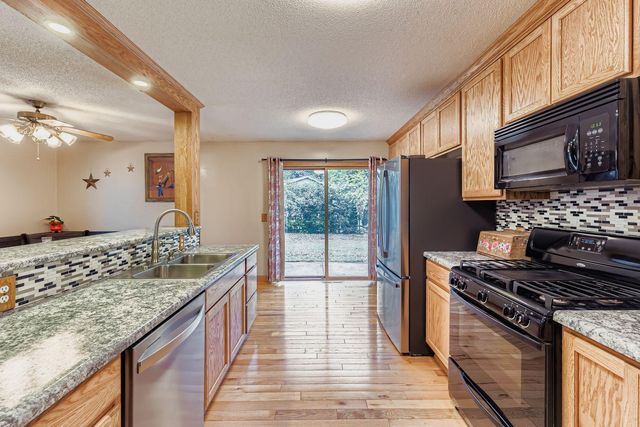 110 Powell Circle E, Big Lake, MN 55309