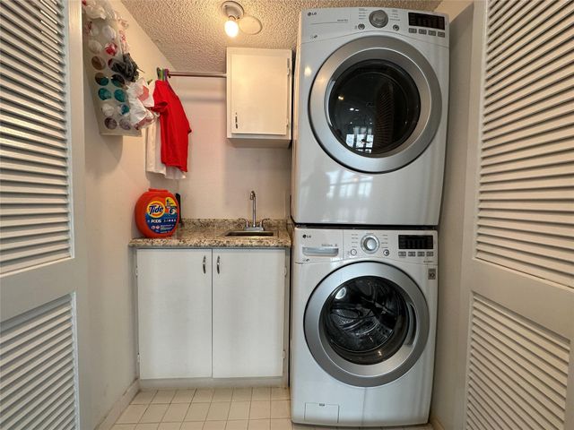 5614 Innsbruck Street, Bellaire, TX 77401