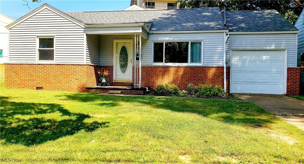 1215 30th Street, Parkersburg, WV 26104