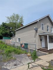 22 Schuyler Street, Utica, NY 13502