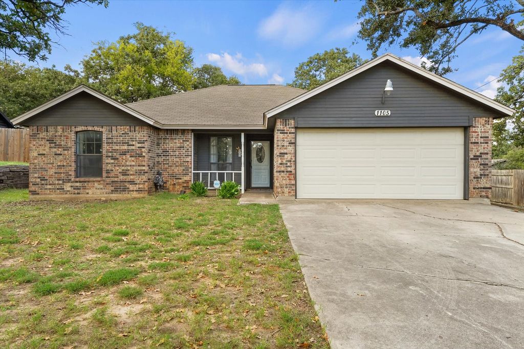 1105 Lakeview Drive, Azle, TX 76020 — photo 2