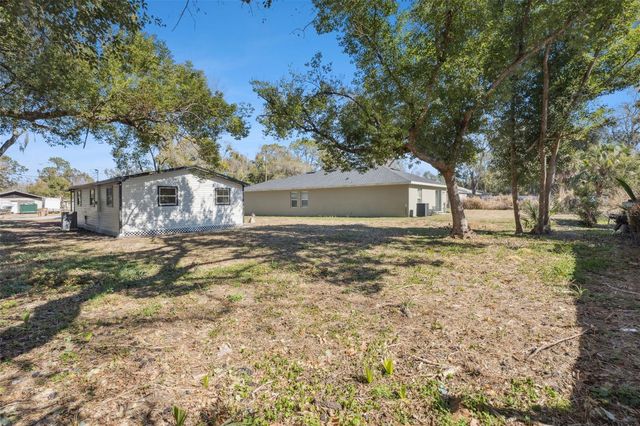 2204 SUANEE AVENUE, Eustis, FL 32726