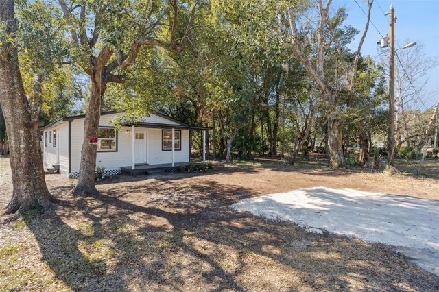 2204 SUANEE AVENUE, Eustis, FL 32726