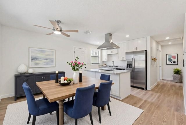 2204 SUANEE AVENUE, Eustis, FL 32726