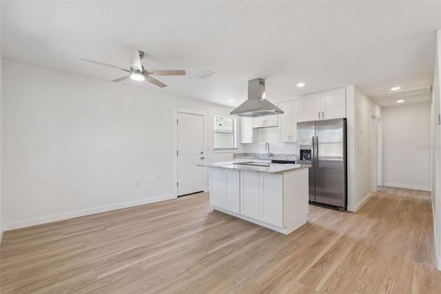 2204 SUANEE AVENUE, Eustis, FL 32726