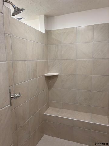 5412 N 190 Avenue, Elkhorn, NE 68022