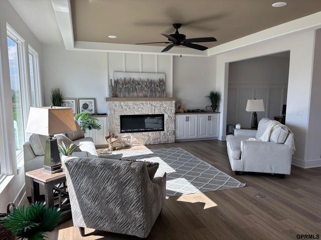 5412 N 190 Avenue, Elkhorn, NE 68022