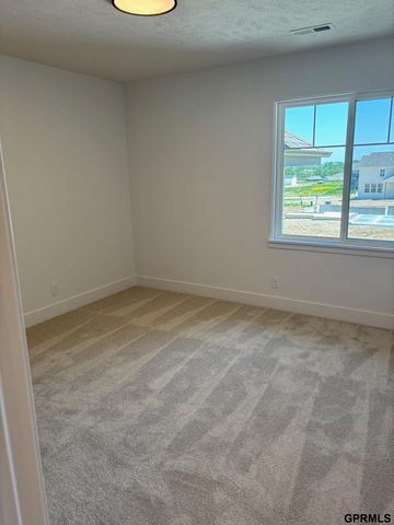 5412 N 190 Avenue, Elkhorn, NE 68022