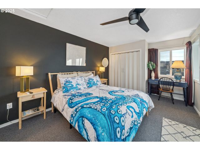 105 S 6TH Ave, Rockaway Beach, OR 97136