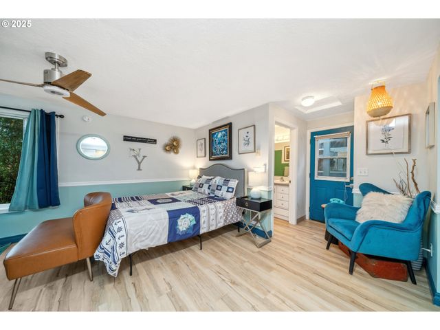 105 S 6TH Ave, Rockaway Beach, OR 97136