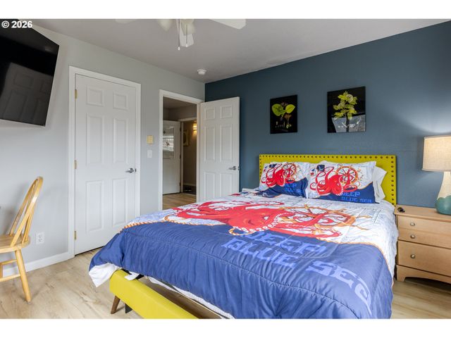 105 S 6TH Ave, Rockaway Beach, OR 97136