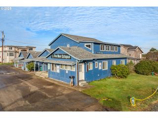 105 S 6TH Ave, Rockaway Beach, OR 97136