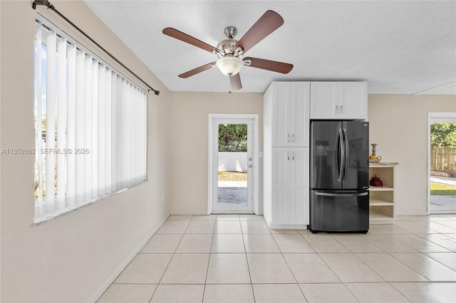 10525 SW 77 Ct 10525, Pinecrest, FL 33156