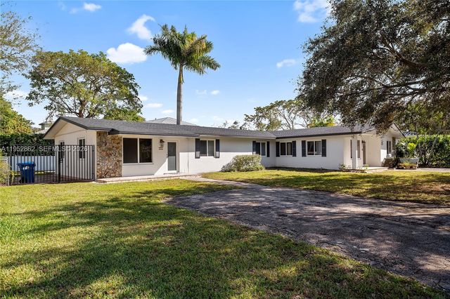 10525 SW 77 Ct 10525, Pinecrest, FL 33156