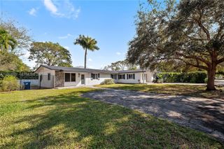 10525 SW 77 Ct 10525, Pinecrest, FL 33156