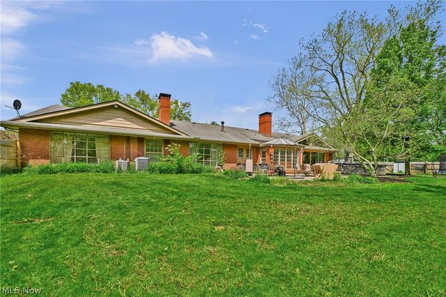 169 Brentview Drive, Grafton, OH 44044