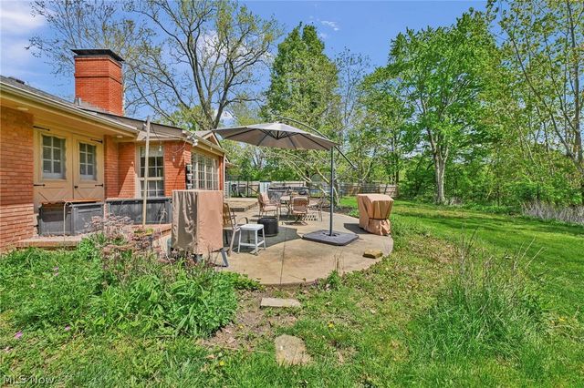 169 Brentview Drive, Grafton, OH 44044