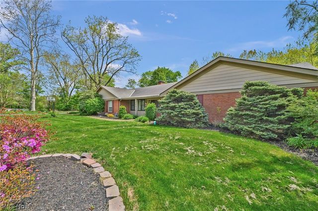 169 Brentview Drive, Grafton, OH 44044