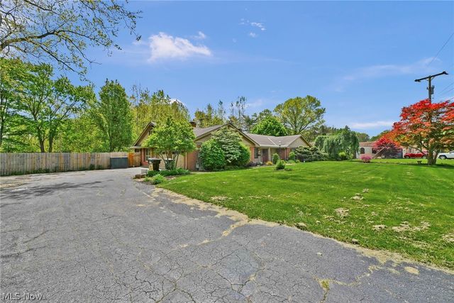 169 Brentview Drive, Grafton, OH 44044