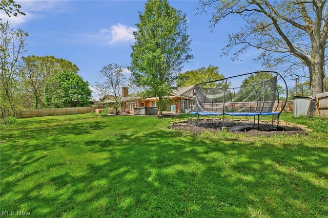 169 Brentview Drive, Grafton, OH 44044
