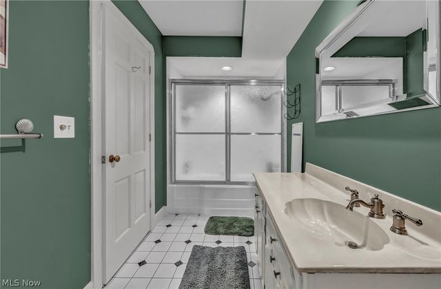 169 Brentview Drive, Grafton, OH 44044