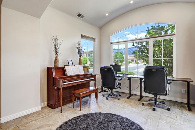 7700 Merissa Lane NE, Albuquerque, NM 87122