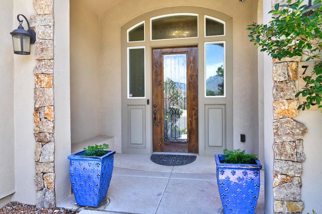 7700 Merissa Lane NE, Albuquerque, NM 87122