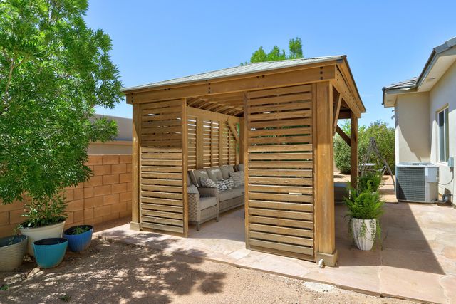 7700 Merissa Lane NE, Albuquerque, NM 87122