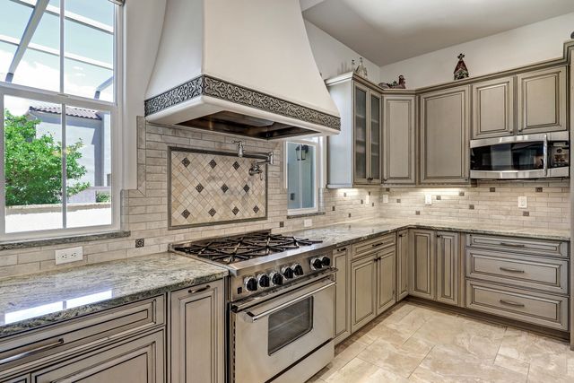 7700 Merissa Lane NE, Albuquerque, NM 87122
