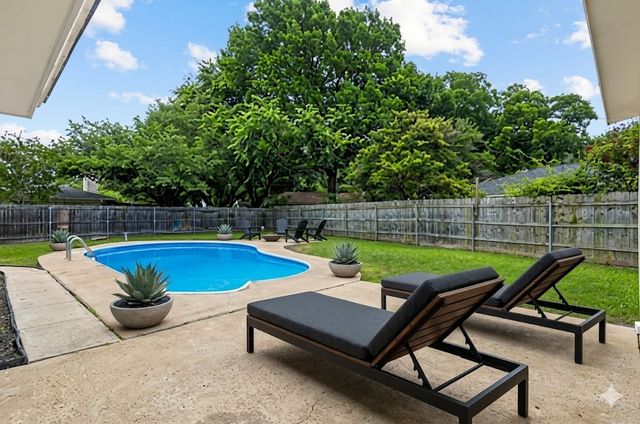 4113 Ridglea Country Club Drive, Fort Worth, TX 76126
