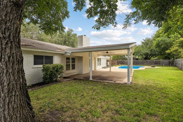 4113 Ridglea Country Club Drive, Fort Worth, TX 76126