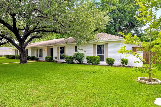 4113 Ridglea Country Club Drive, Fort Worth, TX 76126