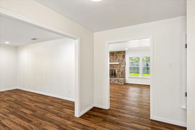 4113 Ridglea Country Club Drive, Fort Worth, TX 76126