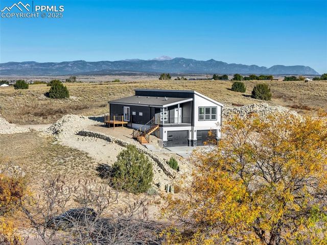 893 S Greenway Avenue, Pueblo, CO 81007