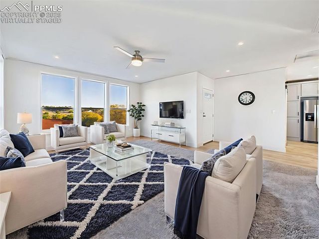 893 S Greenway Avenue, Pueblo, CO 81007