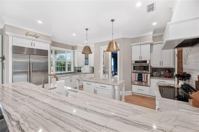 5120 LAKE IN THE WOODS BOULEVARD, Lakeland, FL 33813