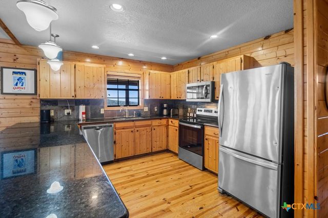 360 Bluebonnet, Concan, TX 78801