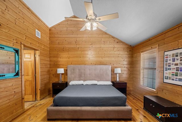 360 Bluebonnet, Concan, TX 78801