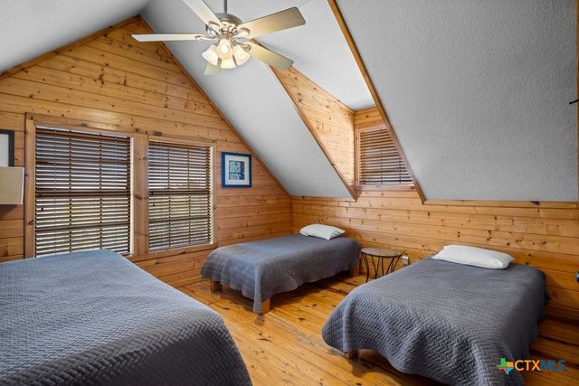 360 Bluebonnet, Concan, TX 78801