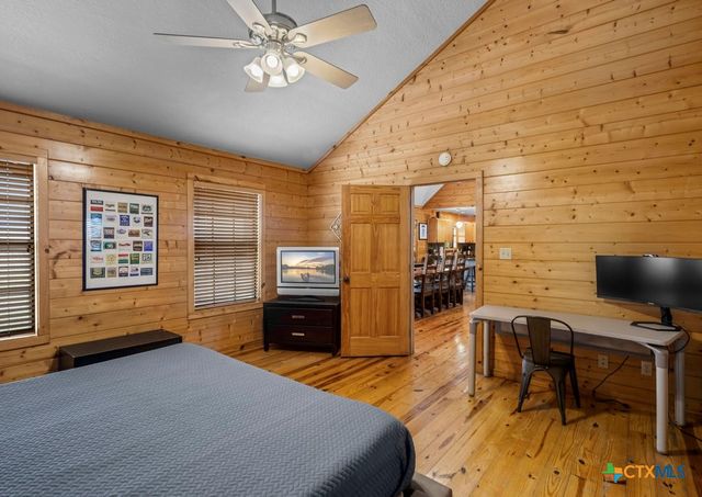 360 Bluebonnet, Concan, TX 78801