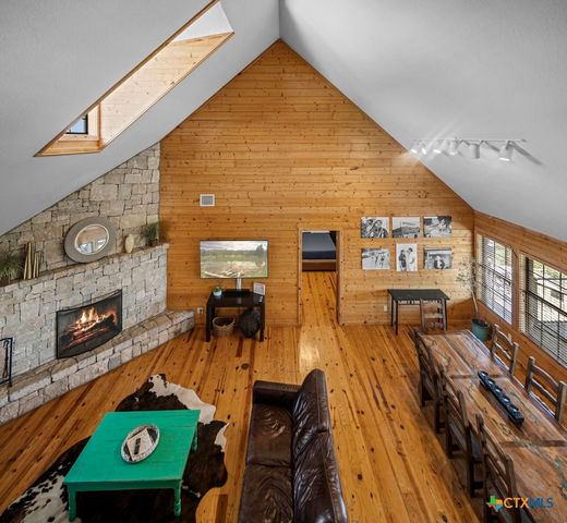 360 Bluebonnet, Concan, TX 78801