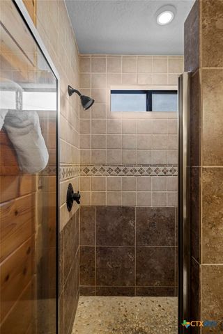 360 Bluebonnet, Concan, TX 78801