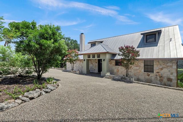 360 Bluebonnet, Concan, TX 78801