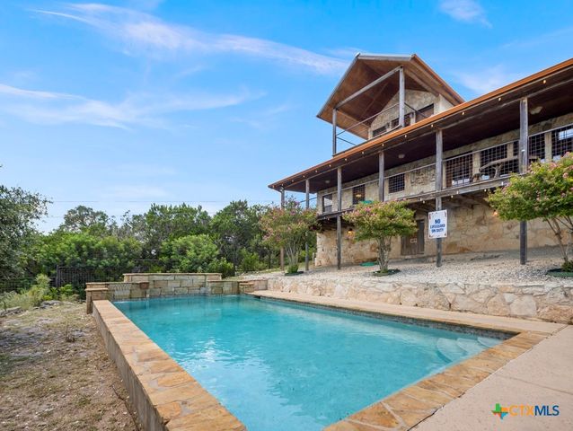 360 Bluebonnet, Concan, TX 78801